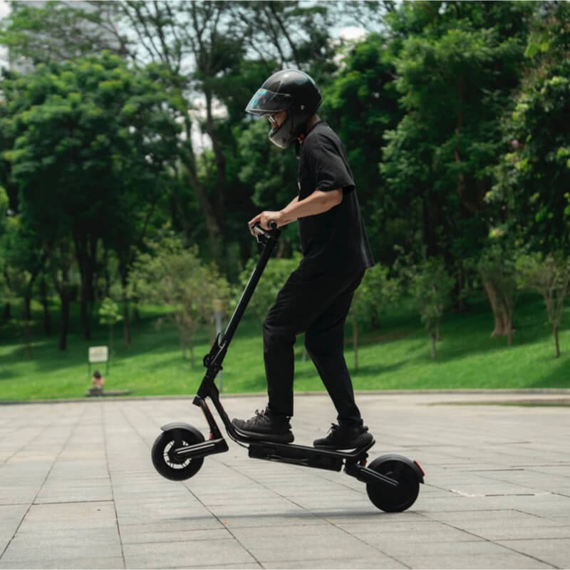 Apollo Explore 2.0 Electric Scooter, Smooth, Powerful, Ready to Roll