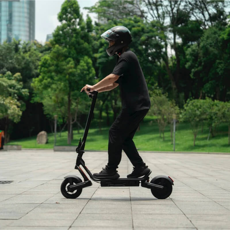 Apollo Explore 2.0 Electric Scooter, Smooth, Powerful, Ready to Roll