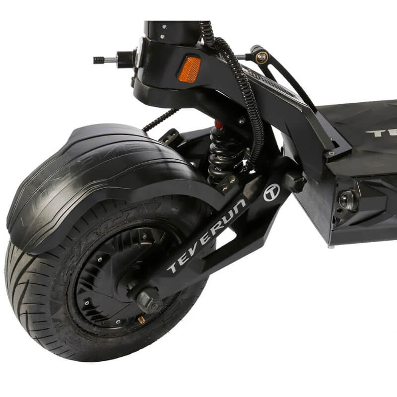 Close-up of a black electric scooter with 'Teverun' branding on a white background